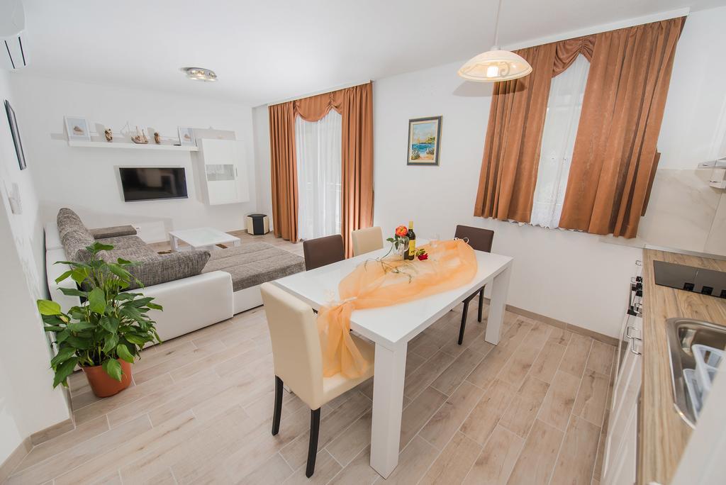 Apartment Grabovac คาชเตลา ห้อง รูปภาพ