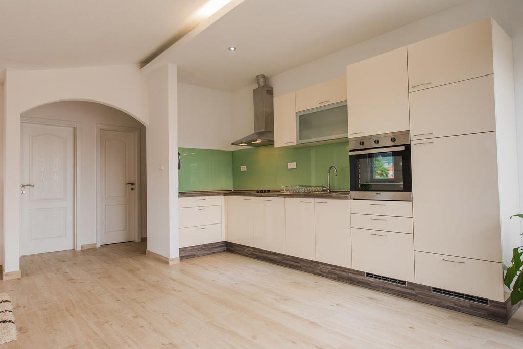 Apartment Grabovac คาชเตลา ห้อง รูปภาพ