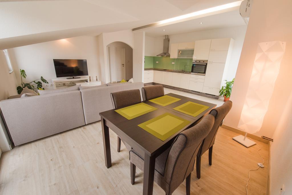 Apartment Grabovac คาชเตลา ห้อง รูปภาพ